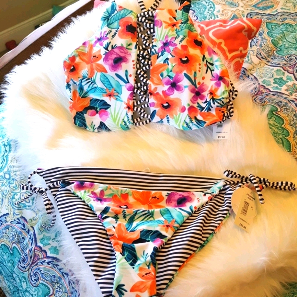 Floral & Stripe Reversible Bikini 👙